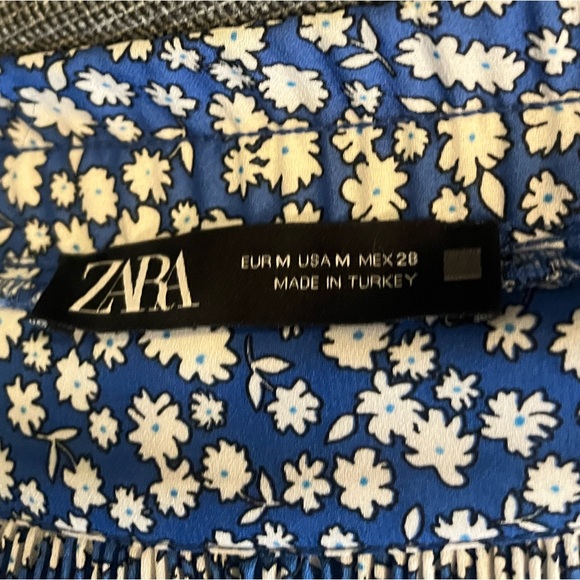 Zara Blue And White Maxi Flower Skirt. Size Medium - Picture 5 of 6